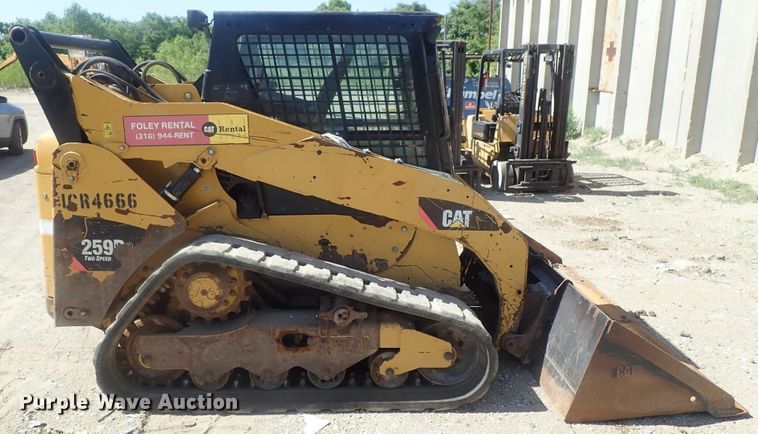 image for item DG2199 2011 Caterpillar 259B  tracked skid steer loader