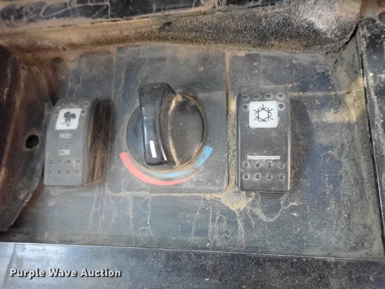 image for item DG2199 2011 Caterpillar 259B  tracked skid steer loader