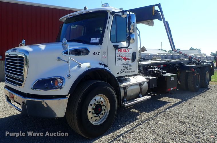 image for item DG2204 2009 Freightliner Business Class M2  roll-off container truck