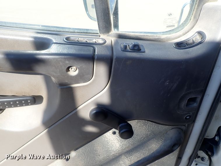 image for item DG2204 2009 Freightliner Business Class M2  roll-off container truck