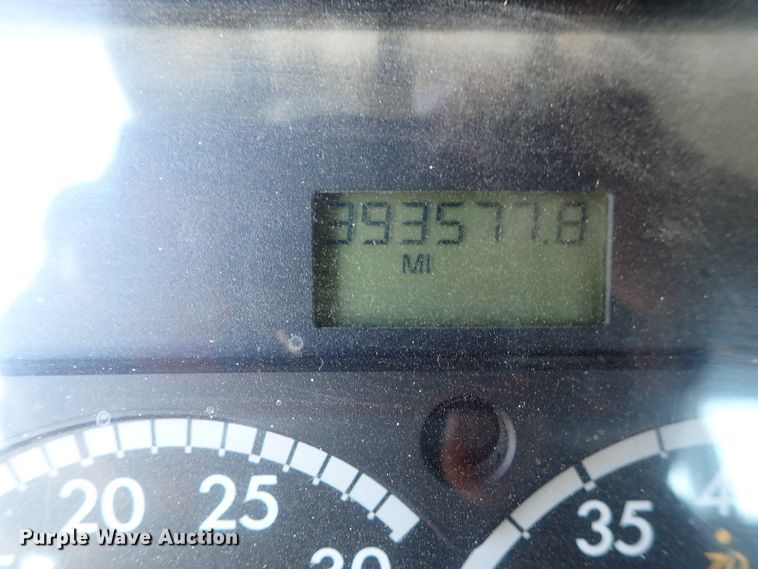 image for item DG2204 2009 Freightliner Business Class M2  roll-off container truck