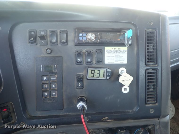 image for item DG2204 2009 Freightliner Business Class M2  roll-off container truck