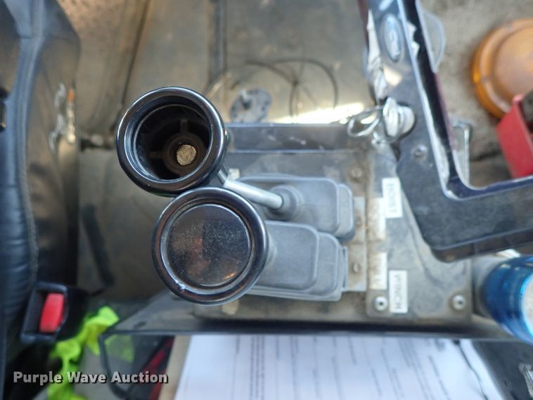 image for item DG2204 2009 Freightliner Business Class M2  roll-off container truck