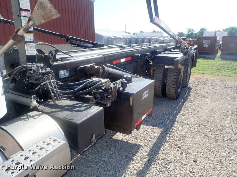 image for item DG2204 2009 Freightliner Business Class M2  roll-off container truck