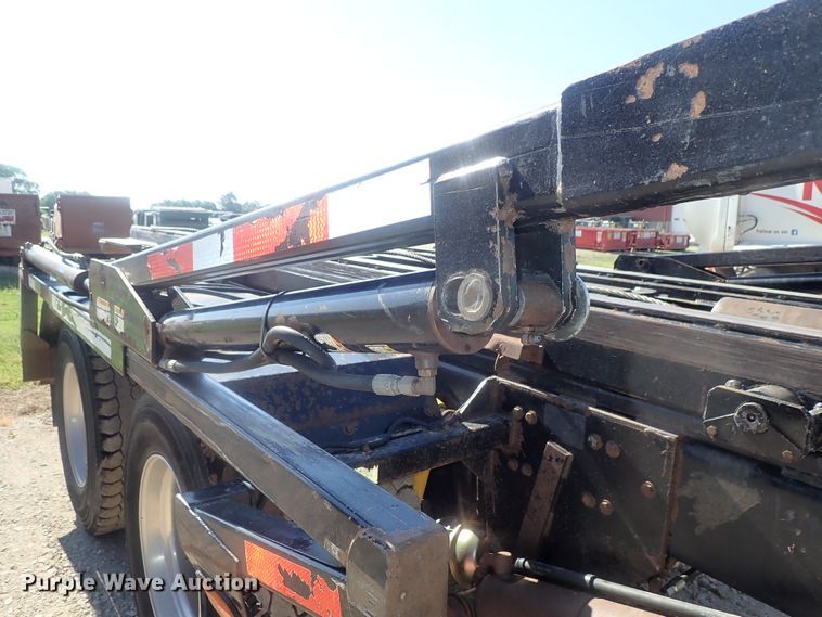 image for item DG2204 2009 Freightliner Business Class M2  roll-off container truck