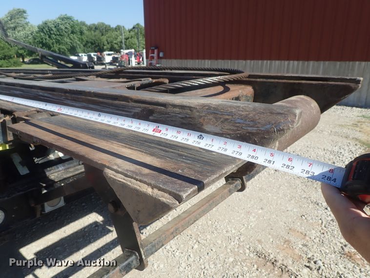 image for item DG2204 2009 Freightliner Business Class M2  roll-off container truck