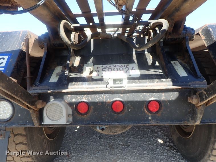 image for item DG2204 2009 Freightliner Business Class M2  roll-off container truck