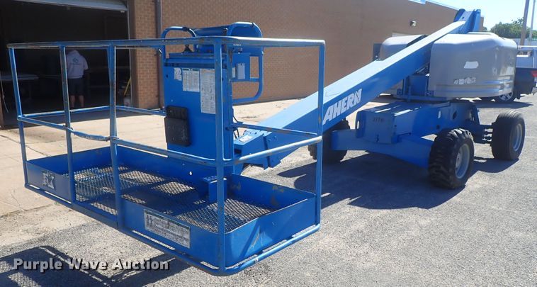 image for item DG2205 1999 Genie S-40  boom lift