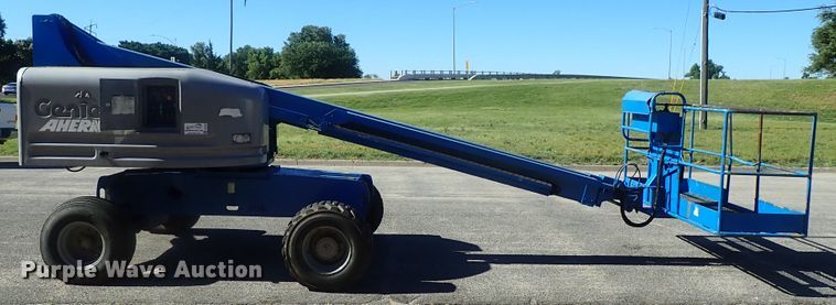 image for item DG2205 1999 Genie S-40  boom lift