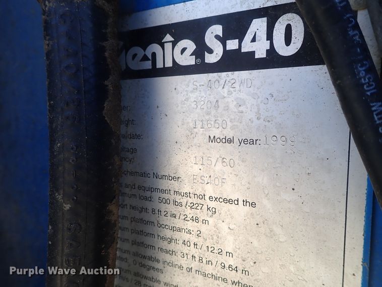 image for item DG2205 1999 Genie S-40  boom lift