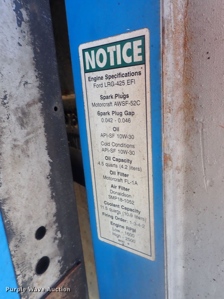 image for item DG2205 1999 Genie S-40  boom lift