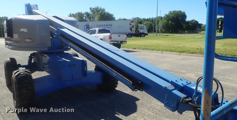 image for item DG2205 1999 Genie S-40  boom lift