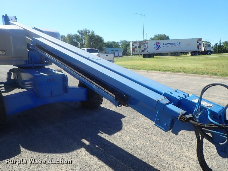 image for item DG2205 1999 Genie S-40  boom lift
