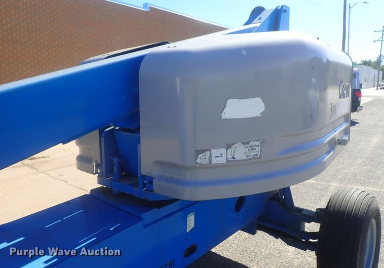 image for item DG2205 1999 Genie S-40  boom lift