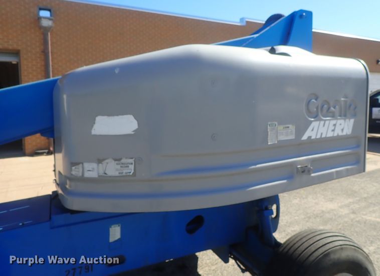image for item DG2205 1999 Genie S-40  boom lift