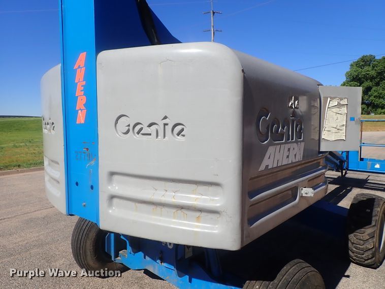 image for item DG2205 1999 Genie S-40  boom lift