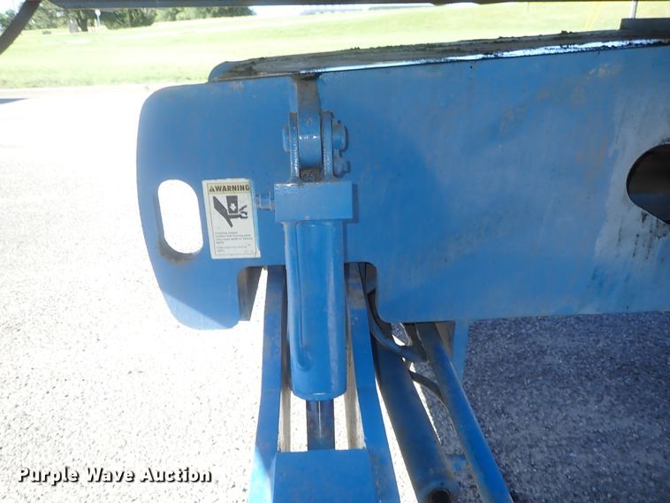 image for item DG2205 1999 Genie S-40  boom lift