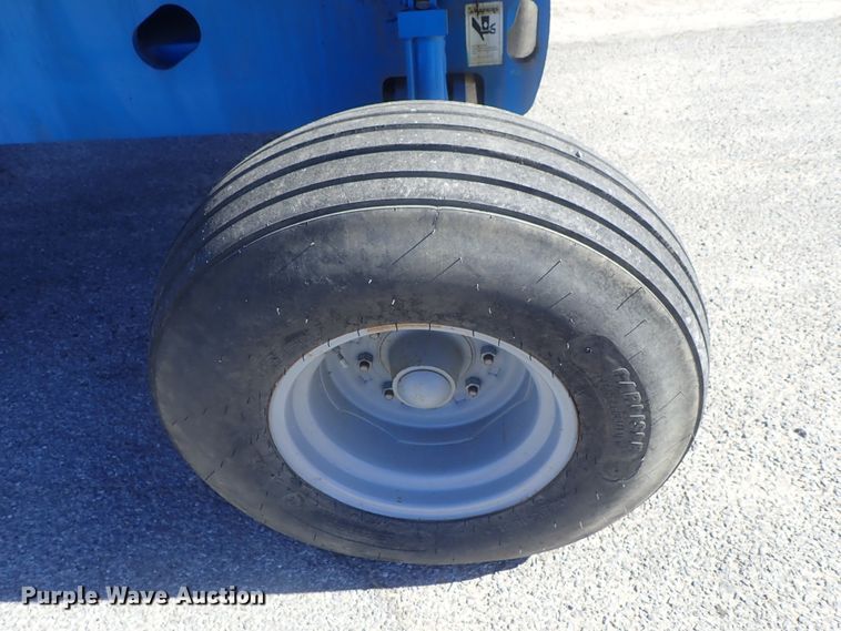 image for item DG2205 1999 Genie S-40  boom lift