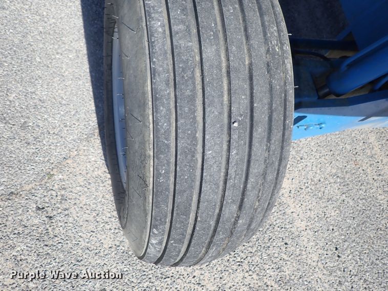 image for item DG2205 1999 Genie S-40  boom lift