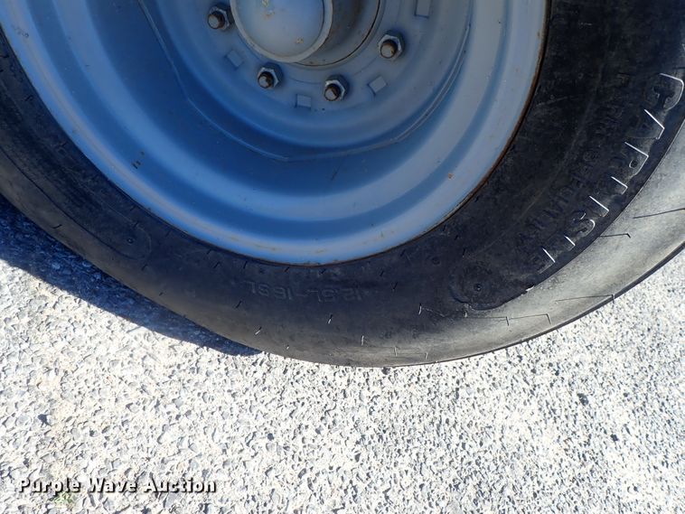 image for item DG2205 1999 Genie S-40  boom lift