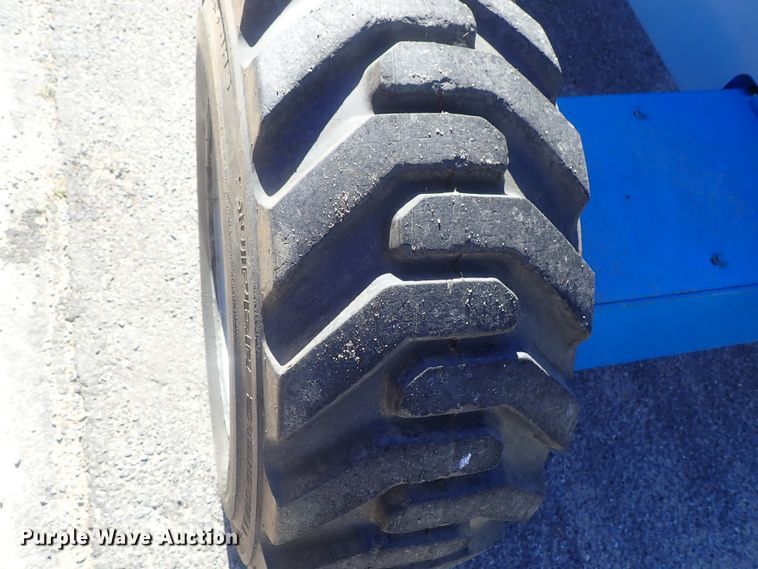 image for item DG2205 1999 Genie S-40  boom lift