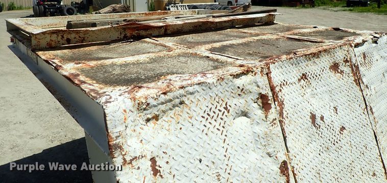 image for item DG2230 1977 Hyster drop deck equipment trailer