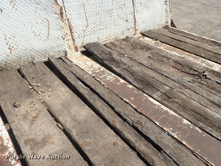 image for item DG2230 1977 Hyster drop deck equipment trailer