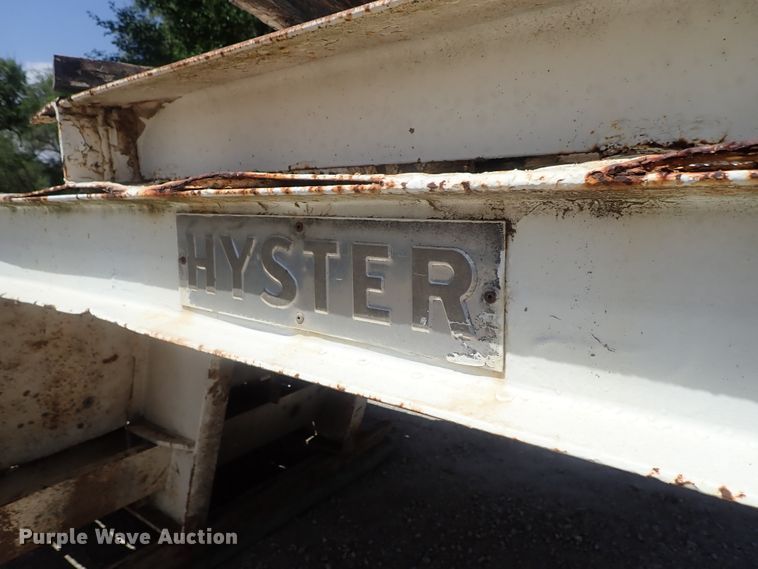 image for item DG2230 1977 Hyster drop deck equipment trailer