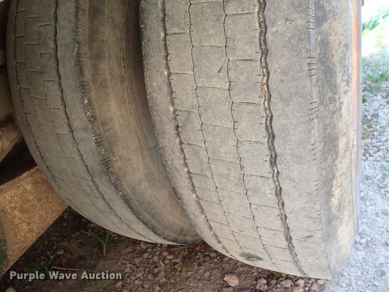 image for item DG2230 1977 Hyster drop deck equipment trailer