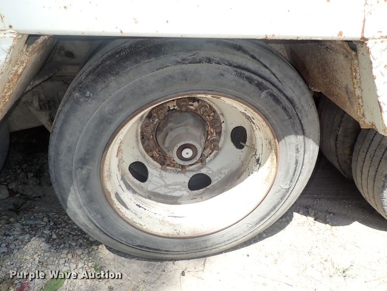 image for item DG2230 1977 Hyster drop deck equipment trailer