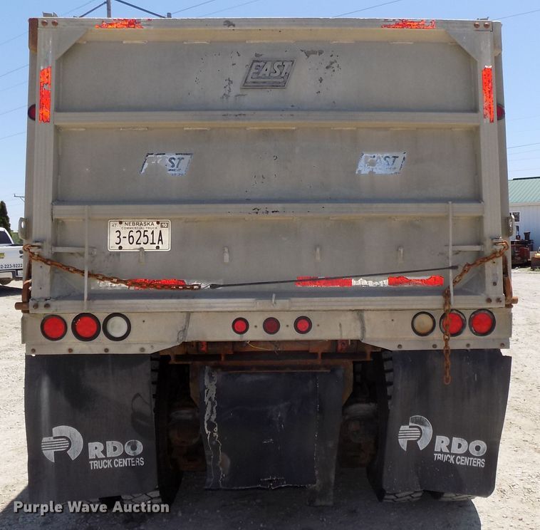 image for item DG2603 1994 Mack RD688S  dump truck