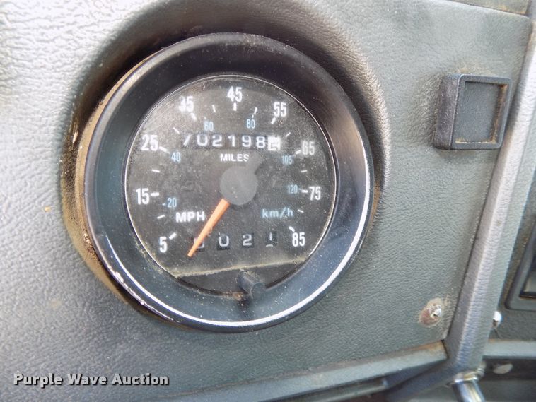 image for item DG2603 1994 Mack RD688S  dump truck