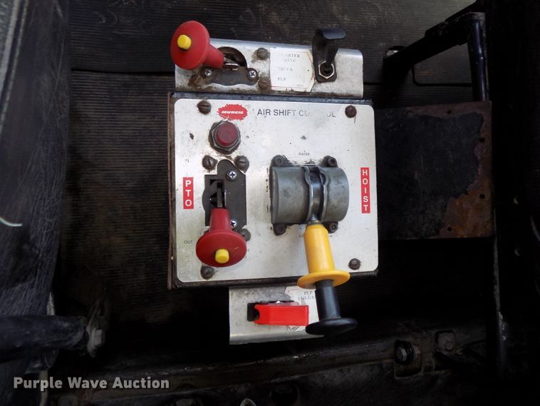 image for item DG2603 1994 Mack RD688S  dump truck