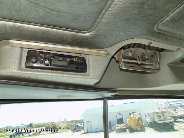 image for item DG2603 1994 Mack RD688S  dump truck