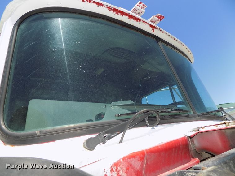 image for item DG2603 1994 Mack RD688S  dump truck