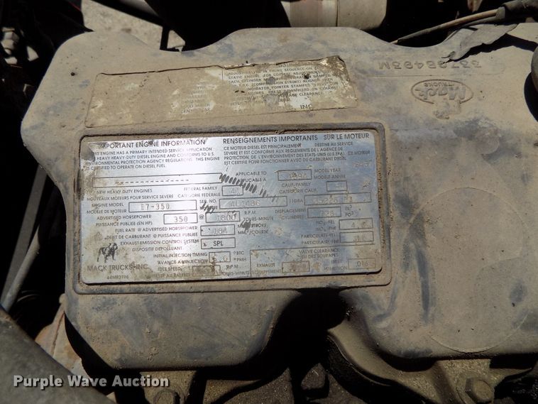 image for item DG2603 1994 Mack RD688S  dump truck