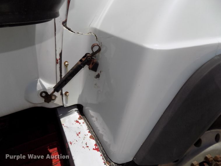 image for item DG2603 1994 Mack RD688S  dump truck