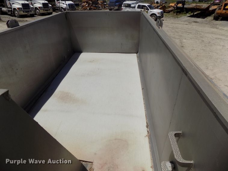 image for item DG2603 1994 Mack RD688S  dump truck