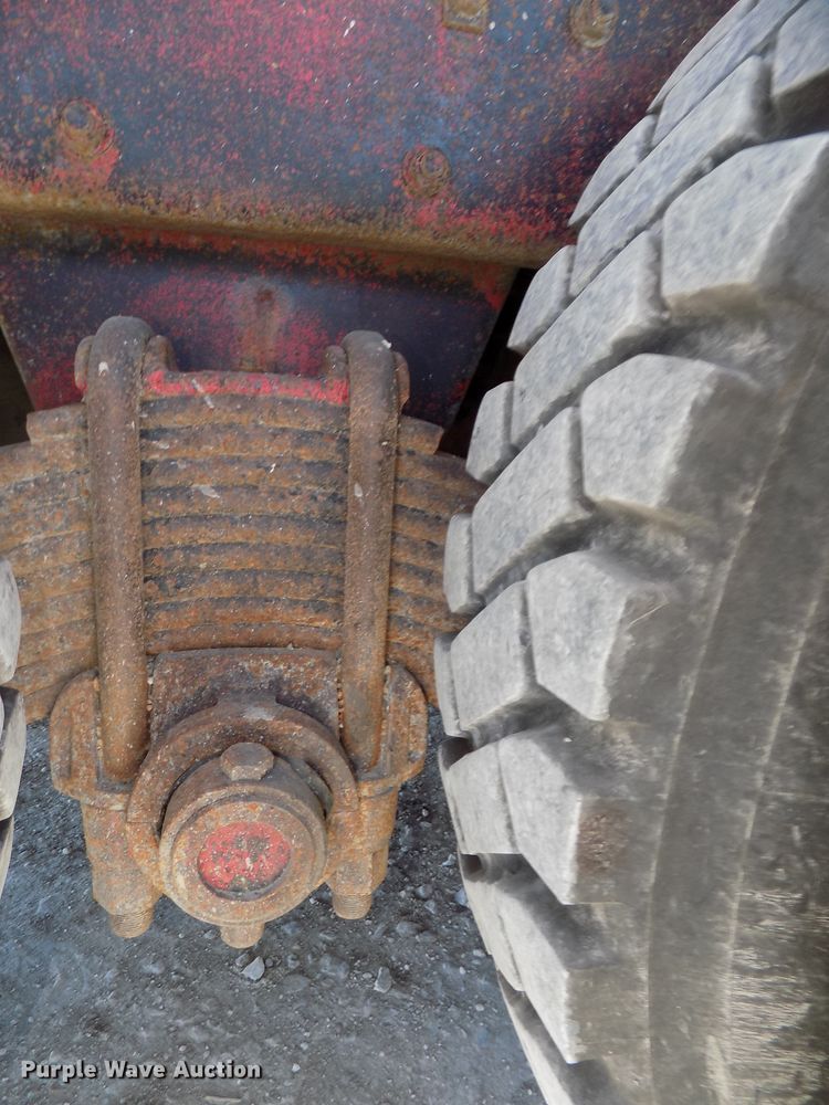 image for item DG2603 1994 Mack RD688S  dump truck