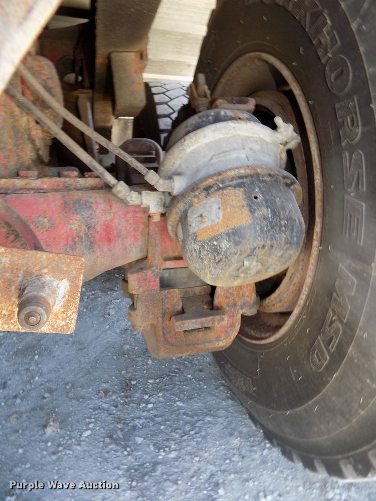 image for item DG2603 1994 Mack RD688S  dump truck