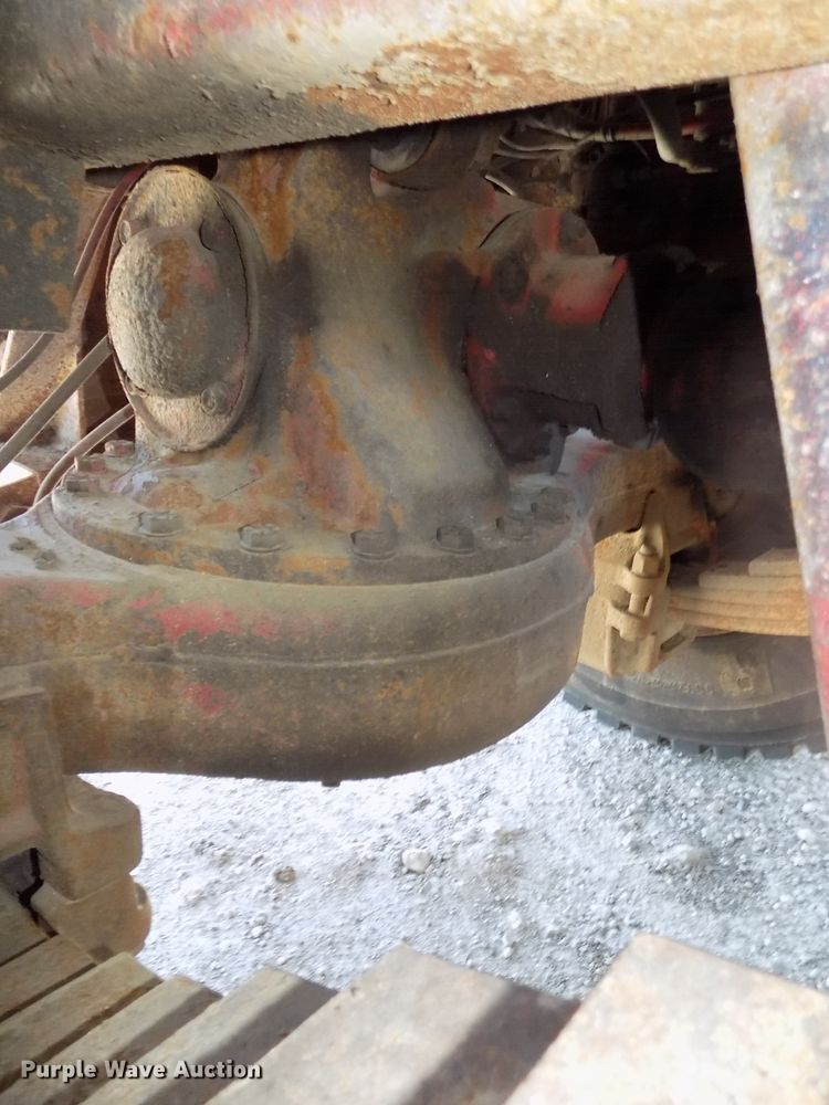 image for item DG2603 1994 Mack RD688S  dump truck