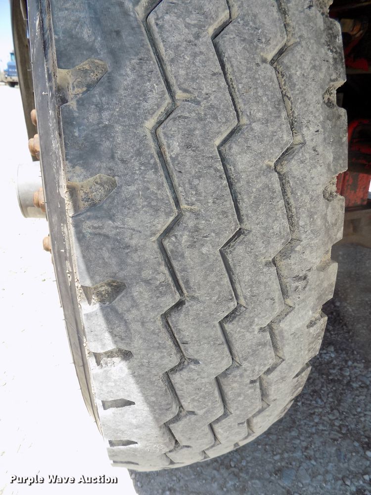 image for item DG2603 1994 Mack RD688S  dump truck