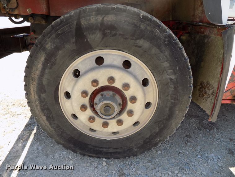 image for item DG2603 1994 Mack RD688S  dump truck