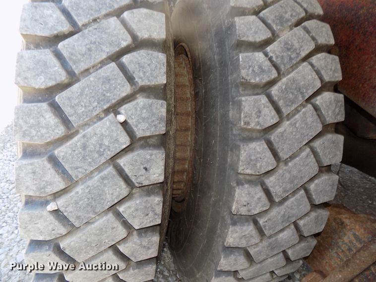 image for item DG2603 1994 Mack RD688S  dump truck