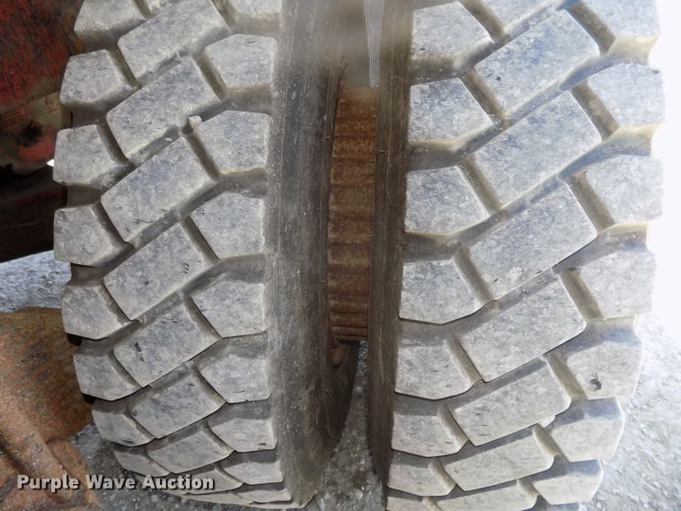 image for item DG2603 1994 Mack RD688S  dump truck