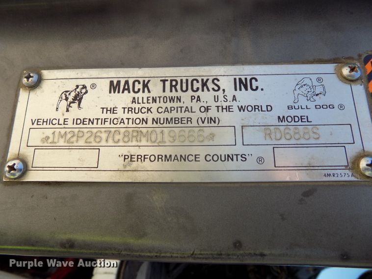 image for item DG2603 1994 Mack RD688S  dump truck