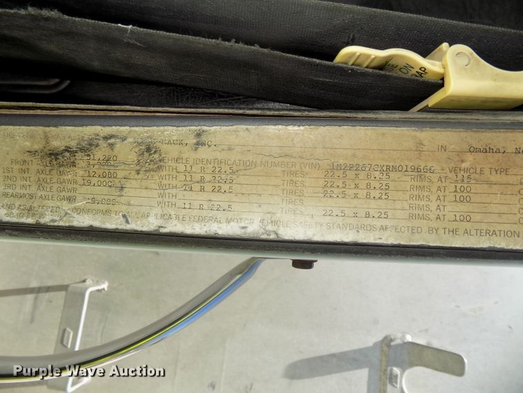 image for item DG2603 1994 Mack RD688S  dump truck