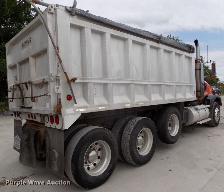 image for item DG2606 1997 Kenworth T800  dump truck