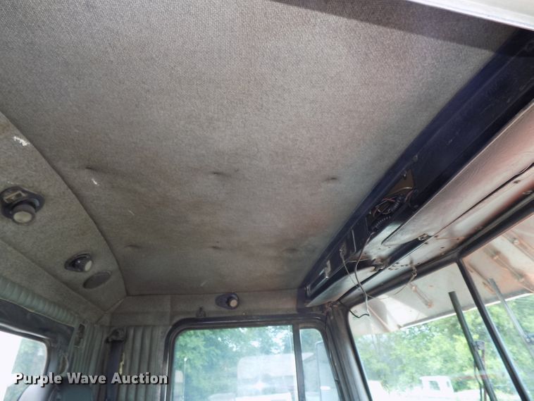 image for item DG2606 1997 Kenworth T800  dump truck