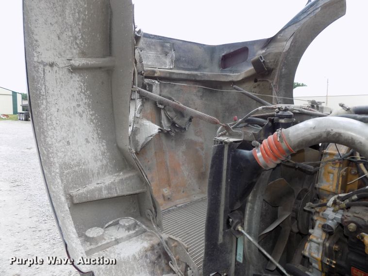 image for item DG2606 1997 Kenworth T800  dump truck